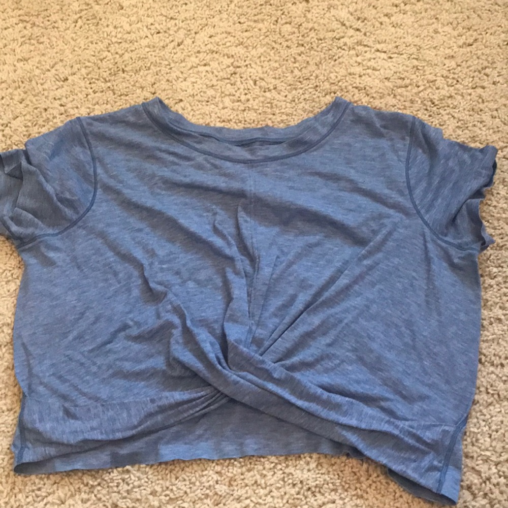 Crop lululemon top!